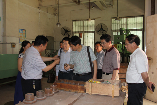 ��ꖹ��I(y��)�W(xu��)У�I(l��ng)��(d��o)ҕ��