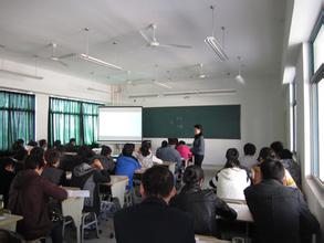 ���(y��ng)���I(y��)�W(xu��)У�W(xu��)ǰ����