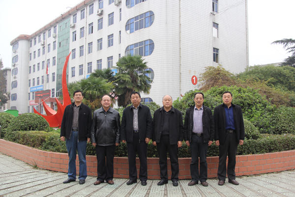 ��ꖹ��I(y��)�W(xu��)У��һ���hί