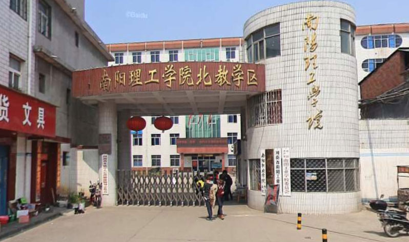 ���(y��ng)���I(y��)�W(xu��)У���T