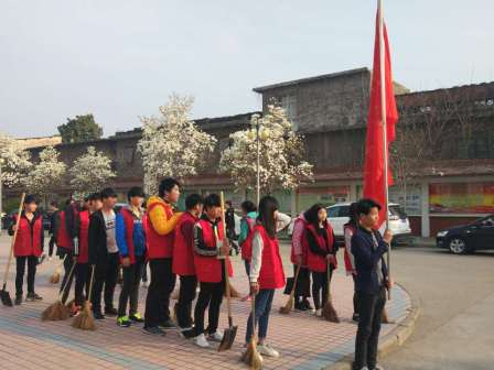 南陽(yáng)工業(yè)學(xué)校志愿者