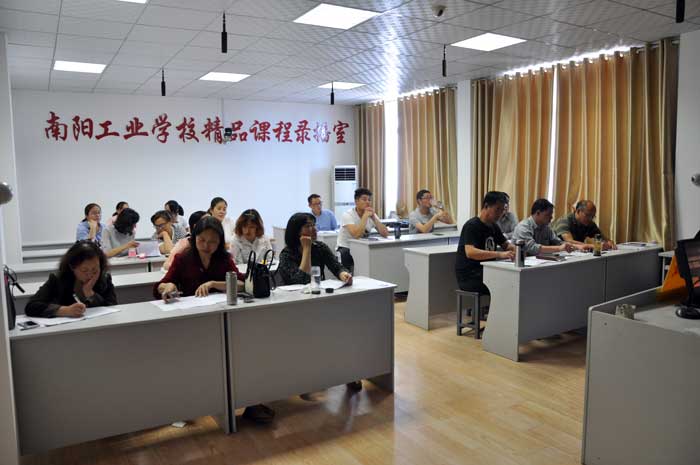 ��ꖹ��I(y��)�WУ�f�n