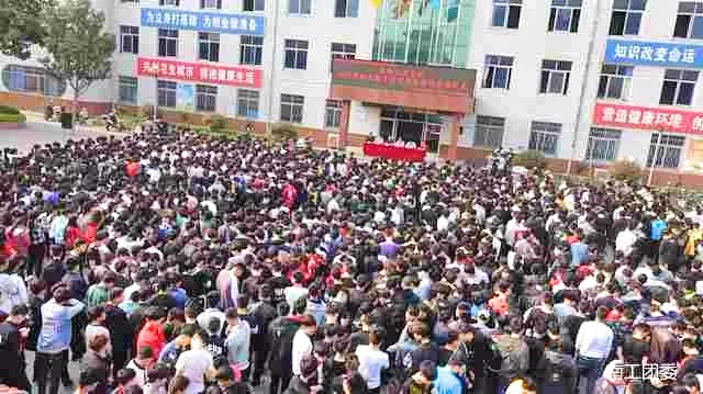 ���(y��ng)���I(y��)�W(xu��)У���_(k��i)2018���I(y��)����ϵ�и�(j��ng)ِ���(d��ng)����(d��ng)�xʽ